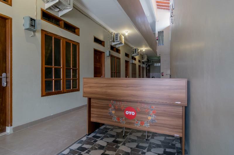Reddoorz At Joyce Guest House Медан Экстерьер фото